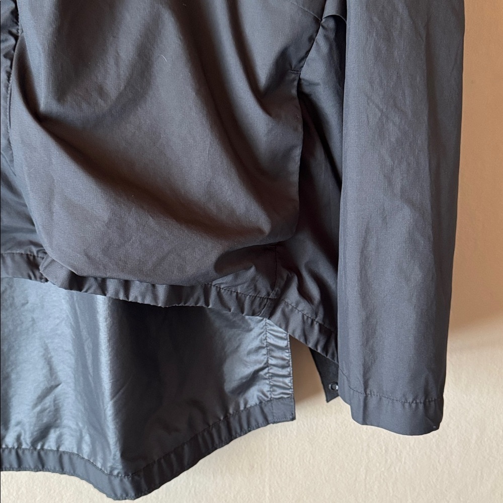 Nike Essential Repel Running Full Zip Lightweight Jacket - Picture 4 of 16